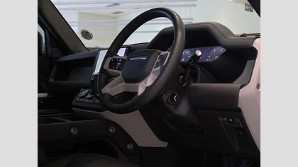 Defender 110 26