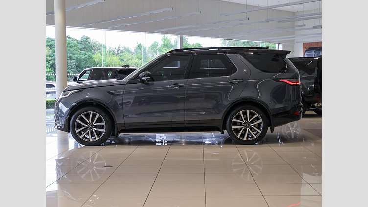 2025 Approved Land Rover Discovery Varesina Blue D350 D350 Dynamic HSE