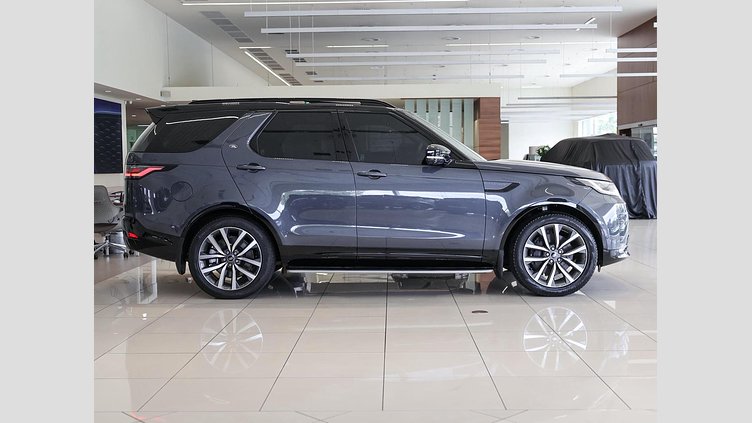 2025 Approved Land Rover Discovery Varesina Blue D350 D350 Dynamic HSE