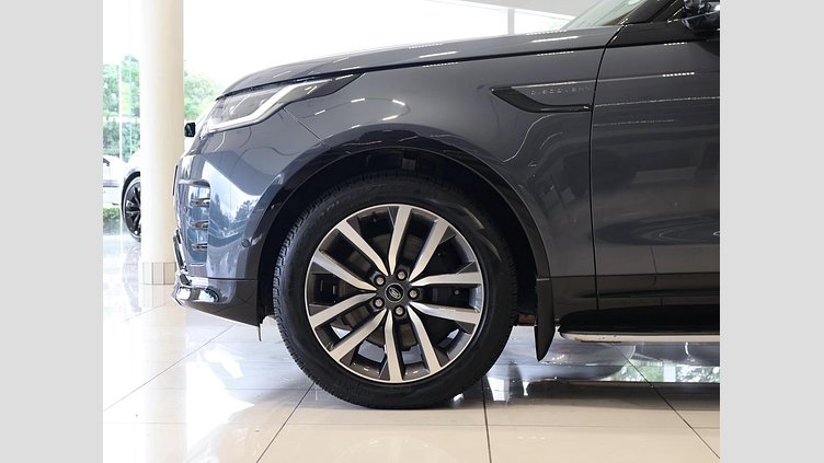 2025 Approved Land Rover Discovery Varesina Blue D350 D350 Dynamic HSE