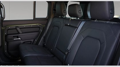 Defender 110 6
