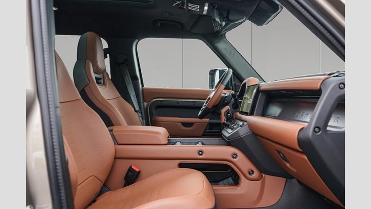 2025 Approved Land Rover Defender 110 Petra Cooper P635 Benzyna V8 MHEV OCTA