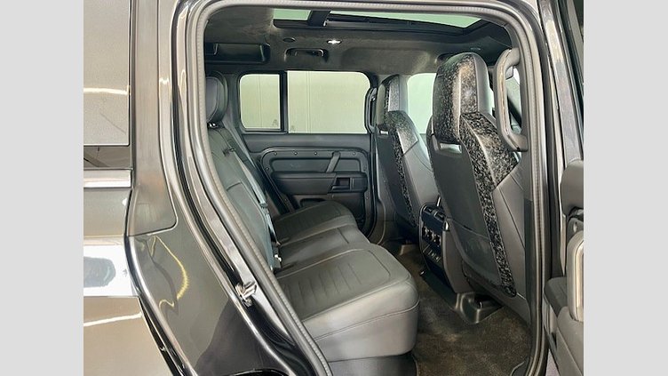 2025 Approved Land Rover Defender OCTA Carpathian Grey P635 OCTA 2025 Defender OCTA Edition One
