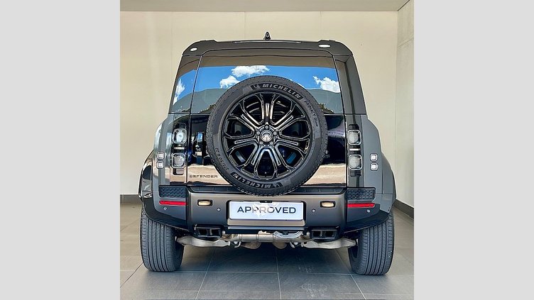 2025 Approved Land Rover Defender OCTA Carpathian Grey P635 OCTA 2025 Defender OCTA Edition One