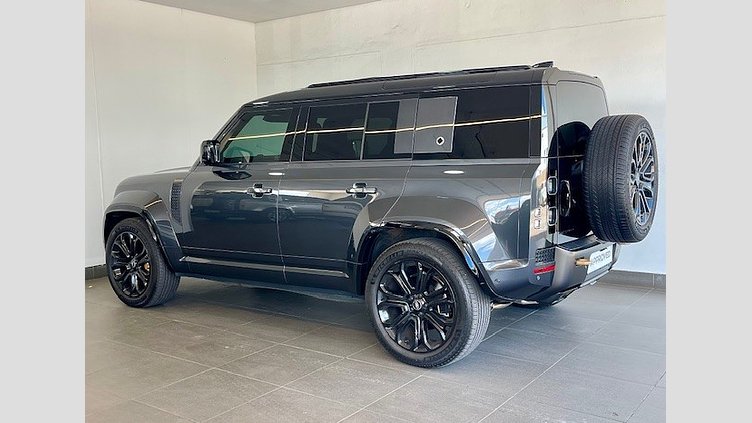 2025 Approved Land Rover Defender OCTA Carpathian Grey P635 OCTA 2025 Defender OCTA Edition One