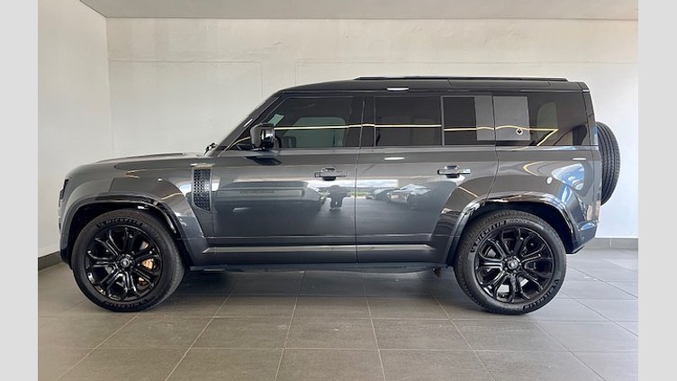2025 Approved Land Rover Defender OCTA Carpathian Grey P635 OCTA 2025 Defender OCTA Edition One