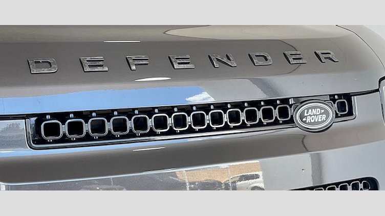 2025 Approved Land Rover Defender OCTA Carpathian Grey P635 OCTA 2025 Defender OCTA Edition One