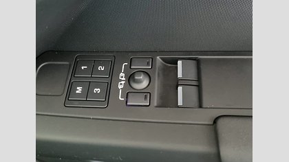 Defender 90 13