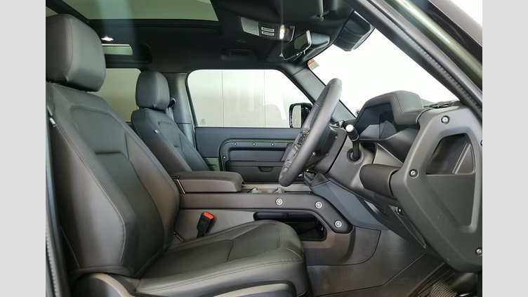 2026 Approved Land Rover Defender 90 Woolstone Green ( D250 Defender 90 D250 X-Dynamic SE