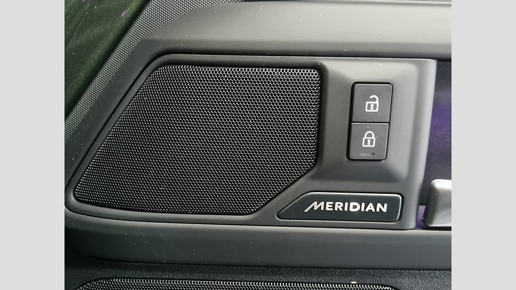2026 Approved Land Rover Defender 90 Woolstone Green ( D250 Defender 90 D250 X-Dynamic SE