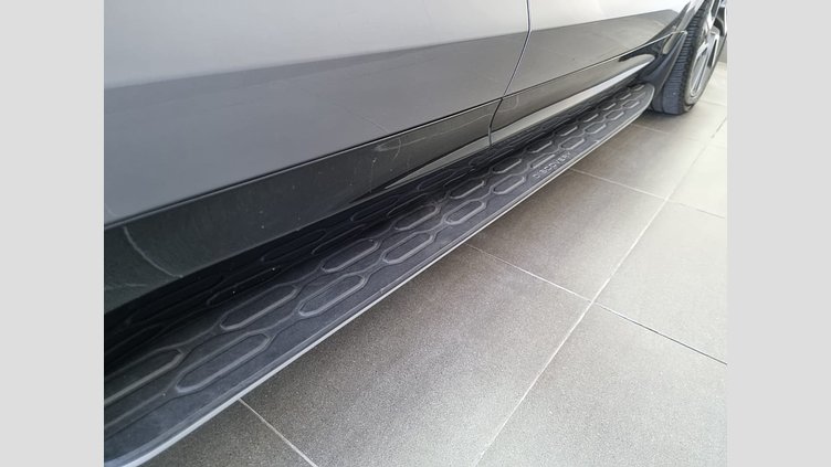 2025 Approved Land Rover Discovery Eiger Grey D300 Discovery D300 R-Dynamic HSE