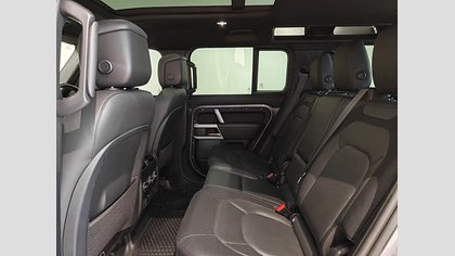 Defender 110 8