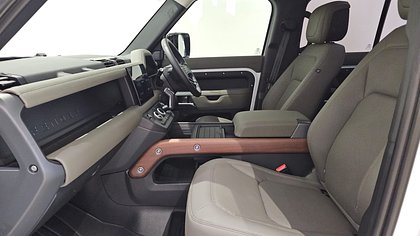 Defender 110 7