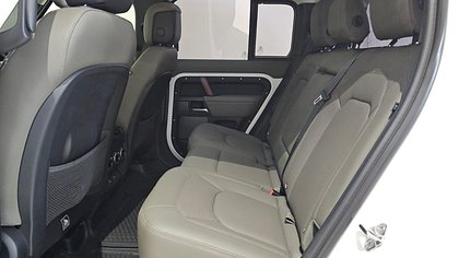 Defender 110 8