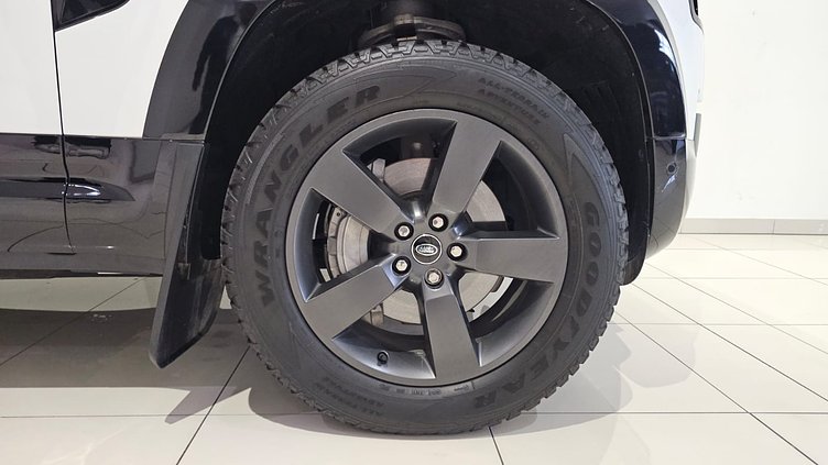 2024 Approved Land Rover Defender 110 Fuji White AWD X-Dynamic HSE 350PS Auto
