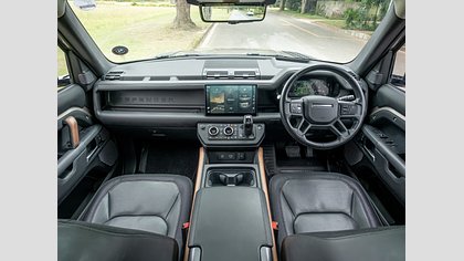 Defender 110 14