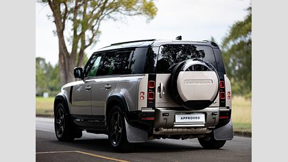 Defender 110 4