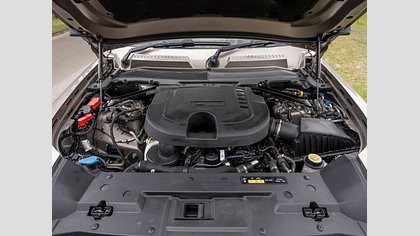 Defender 110 8