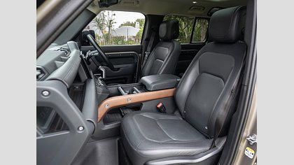 Defender 110 12