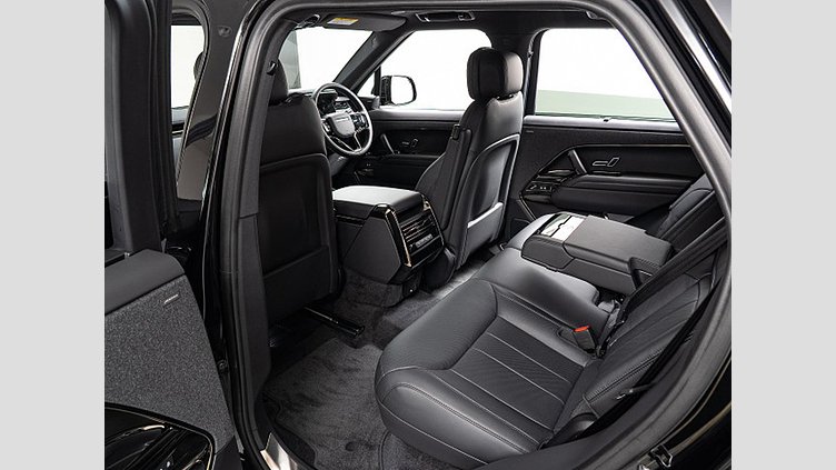 2024 認定中古車 Land Rover Range Rover Sport サントリーニブラック D300マイルドハイブリッド スタンダードホイールベース Dynamic SE