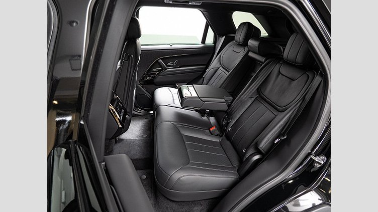 2024 認定中古車 Land Rover Range Rover Sport サントリーニブラック D300マイルドハイブリッド スタンダードホイールベース Dynamic SE