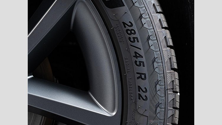 2024 認定中古車 Land Rover Range Rover Sport サントリーニブラック D300マイルドハイブリッド スタンダードホイールベース Dynamic SE