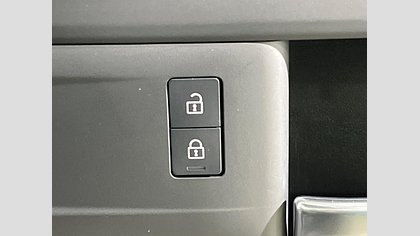 Defender 110 56