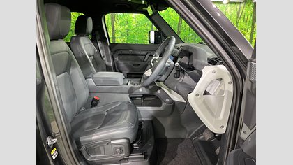 Defender 110 19