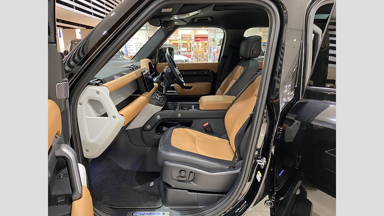 2024 認定中古車 Land Rover Defender 110 サントリーニブラック D300 AWD（AT） X-DYNAMIC HSE