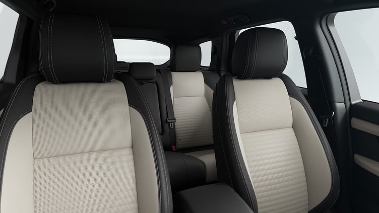 2026 Novo vozilo Land Rover Discovery Sport Fuji White D165 Diesel Mild Hybrid Standard Wheelbase Dynamic S