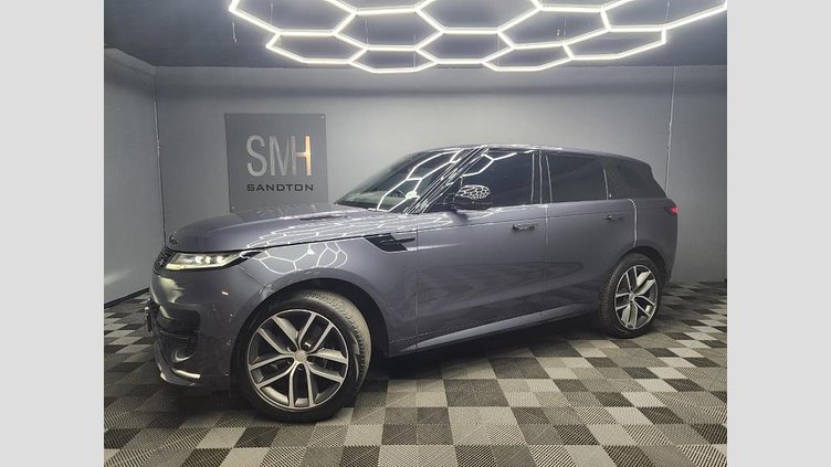 2024 Approved Land Rover Range Rover Sport Varesine Blue Step into exceptional power, luxury, and cutting-edge refinement with this 2024 Range Rover Sport D350 Dynamic HSE finished in striking Varesine Blue, with only 17,000km on the clock.  D350 Dynamic HSE