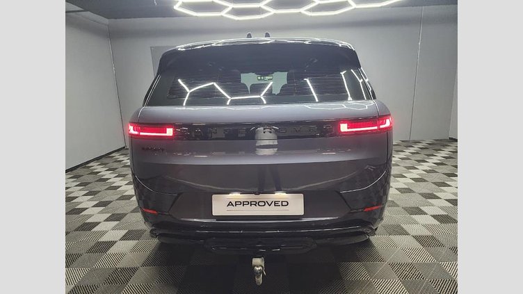 2024 Approved Land Rover Range Rover Sport Varesine Blue Step into exceptional power, luxury, and cutting-edge refinement with this 2024 Range Rover Sport D350 Dynamic HSE finished in striking Varesine Blue, with only 17,000km on the clock.  D350 Dynamic HSE