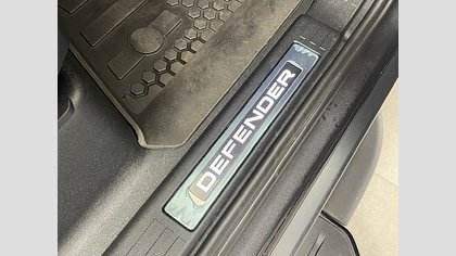 Defender 130 26