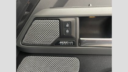 Defender 130 9