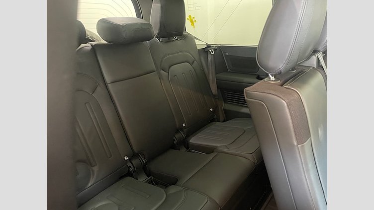 2023 Approved Land Rover Defender 130 Carpathian Grey D300 Defender 130 D300 X