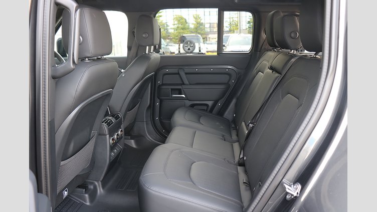 2025 認定中古車 Land Rover Defender 110 カルパチアングレイ P300 ガソリン X-Dynamic SE