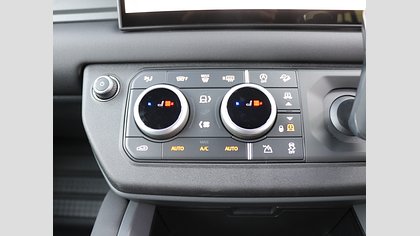 Defender 110 17
