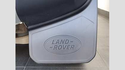 Defender 90 17