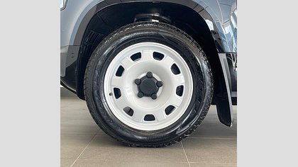 Defender 110 6