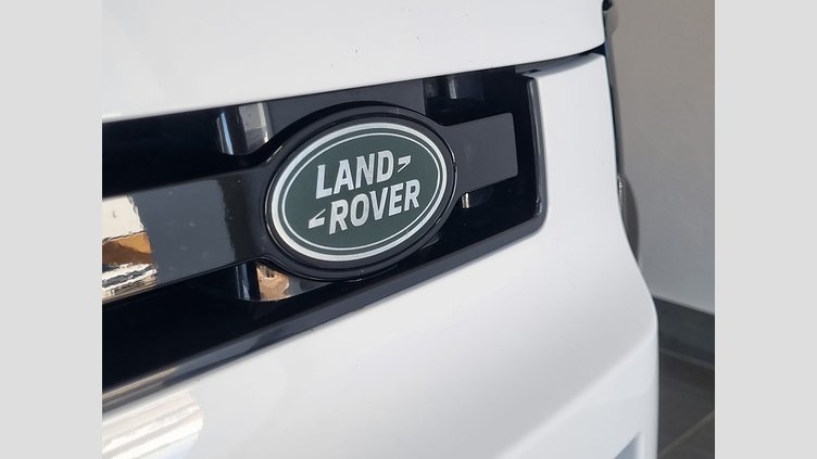 2025 Approved Land Rover Defender 110 Fuji White D350 Defender 110 D350 X-Dynamic HSE
