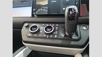 Defender 110 12