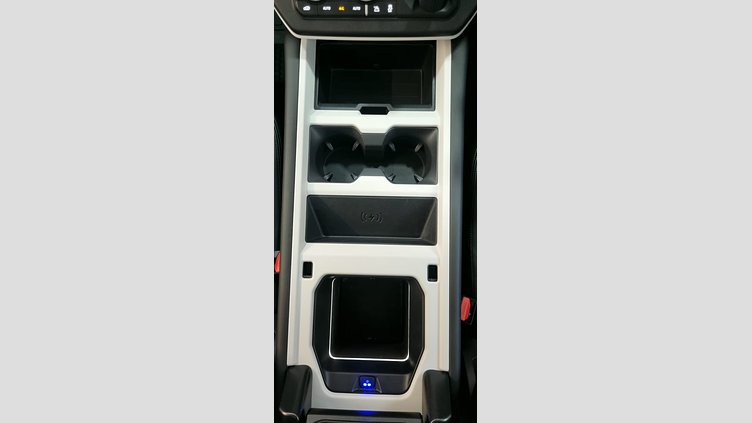 2025 Approved Land Rover Defender 110 Fuji White D350 Defender 110 D350 X-Dynamic HSE