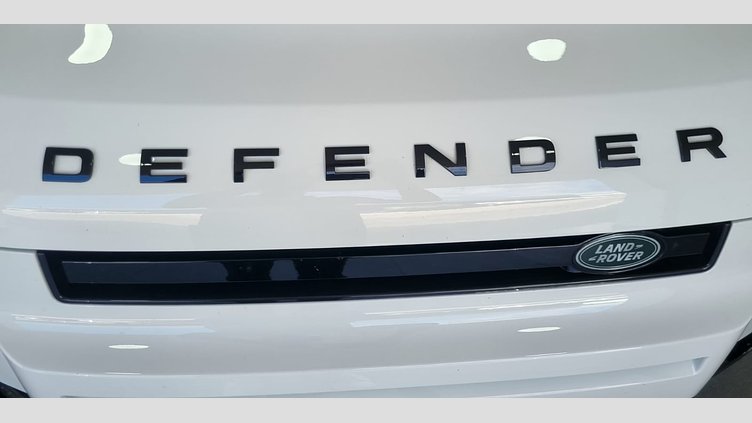 2025 Approved Land Rover Defender 110 Fuji White D250 Defender 110 D250 X-Dynamic SE