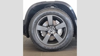 Defender 110 8
