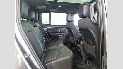 Defender 110 21