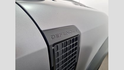 Defender 110 13