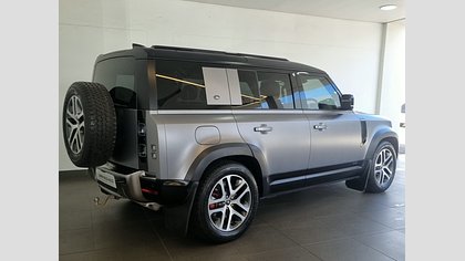 Defender 110 6