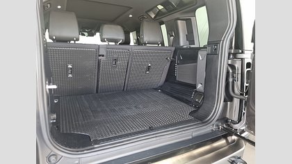 Defender 110 12