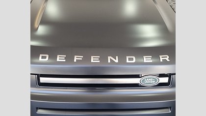 Defender 110 14