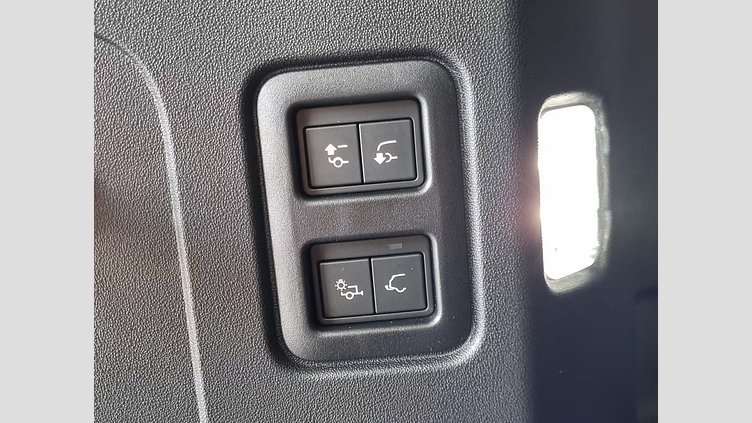 2026 Approved Land Rover Defender OCTA Charente Grey P635 Defender 110 P635 OCTA